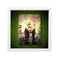 صورة ميسي يرفع كأس العالم 2022 - عشبية مضيئة